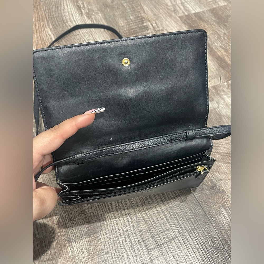 Marc Jacobs Black Leather Crossbody Bag - Picture 5 of 8